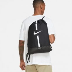Torba sportowa unisex Nike Academy Gymsack pojemność 18 L. Czarne torby sportowe męskie Nike, bez wzorów, z materiału. Za 84.99 zł.
