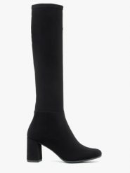 Czarne kozaki z elastyczną wąską cholewką. Czarne kozaki damskie Ryłko, bez wzorów, z nubiku, z okrągłym noskiem, bez obcasa, na obcasie, bez zapięcia. Za 499.99 zł.