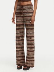 Marciano Guess Spodnie materiałowe G6GB13 Z0645 Brązowy Regular Fit. Brązowe spodnie materiałowe damskie Marciano Guess, z aplikacjami, z materiału. Za 889.99 zł.