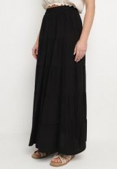 Czarna Bawełniana Spódnica z Falbanami Nevione. Czarne spódnice damskie Born2be, na co dzień, l, bez wzorów, z bawełny, eleganckie, maxi. Za 59.99 zł.