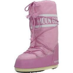 Buty MOON BOOT ICON NYLON Rose. Czerwone obuwie trekkingowe damskie Moon Boot, z nylonu, bez zapięcia. Za 827.99 zł.