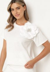 Biały Bawełniany T-shirt z Krótkim Rękawem i Aplikacją w Kształcie Kwiatu z Cyrkoniami Dimantee. Białe t-shirty damskie Born2be, z aplikacjami, z bawełny, klasyczne, bez kołnierzyka, bez ramiączek. Za 64.99 zł.