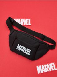 Saszetka Marvel - czarny. Czarne saszetki i nerki męskie Sinsay, małe. Za 29.99 zł.