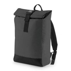 Plecak odblaskowy z rolowanym zapięciem Bag Base. Czarne plecaki męskie BAGBASE, bez wzorów, z materiału. Za 119.95 zł.