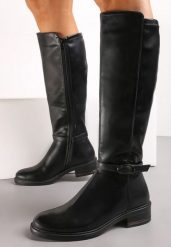 Czarne Kozaki Muszkieterki z Delikatną Klamrą Phaeia. Czarne kozaki damskie Born2be, bez wzorów, bez obcasa, na płaskiej podeszwie, bez zapięcia. Za 129.99 zł.