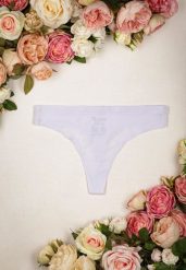 Białe Bezszwowe Majtki Stringi Cevlun. Białe majtki damskie Born2be, z jeansu. Za 4.99 zł.