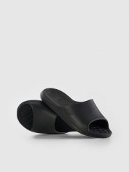 4F Klapki damskie - czarne 36. Czarne klapki damskie 4F, na lato, bez wzorów, sportowe, bez obcasa, bez zapięcia. Za 69.99 zł.