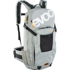 Plecak rowerowy Evoc FR Enduro 16. Szare plecaki męskie EVOC, bez wzorów. Za 981.89 zł.