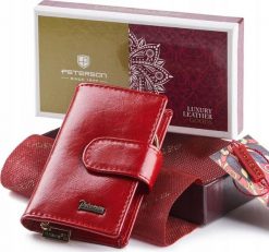 Peterson Czerwony skórzany portfel damski z organizerem na klucze Peterson NoSize. Czerwone portfele damskie Peterson. Za 103.54 zł.