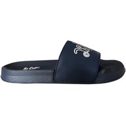 Klapki Lee Cooper LCW-24-42-2480LA niebieskie. Niebieskie klapki damskie na lato, bez wzorów, z syntetyku, sportowe, bez obcasa, bez zapięcia. Za 135.33 zł.