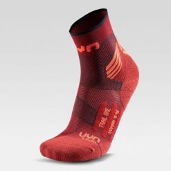 Skarpety do biegania damskie Uyn Run Trail One Socks. Czerwone skarpetki damskie UYN, bez wzorów. Za 109.99 zł.