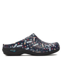 Klapki Nursing Care. Niebieskie klapki damskie Nursing Care, bez wzorów, bez obcasa, bez zapięcia. Za 459.99 zł.