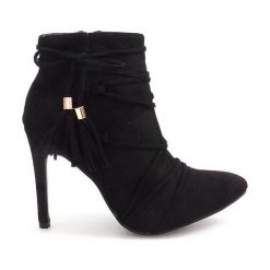 Czarne Botki Na Szpilce Zamsz LL9220-1 Czarny. Czarne botki damskie ButyModne, bez wzorów, ze skóry, bez obcasa, na szpilce, bez zapięcia. Za 84.99 zł.