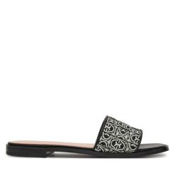 Klapki Coccinelle. Białe klapki damskie Coccinelle, bez wzorów, bez obcasa, bez zapięcia. Za 489.99 zł.
