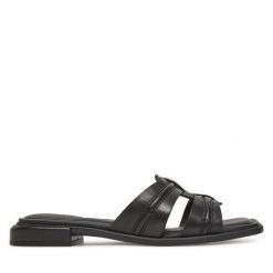 Klapki Clarks. Czarne klapki damskie Clarks, bez wzorów, bez obcasa, bez zapięcia. Za 249.99 zł.