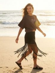 Bluza z krótkim rękawem i nadrukiem na plecach - brązowy. Brązowe bluzy damskie Sinsay, l, bez wzorów, bez ramiączek, bez kaptura. Za 39.99 zł.