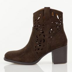 D.Brązowe botki damskie na słupku M.Daszyński Sa250-5. Brązowe botki damskie M.Daszyński, na jesień, bez wzorów, z jeansu, boho, z okrągłym noskiem, bez obcasa, na obcasie, bez zapięcia. Za 229.00 zł.