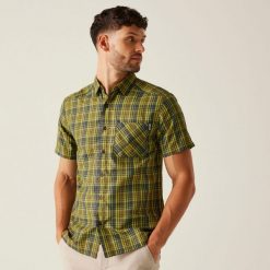 Koszula turystyczna męska Mindano IX z krótkim rękawem. Zielone koszule męskie Regatta, m, bez wzorów, z wiskozy, sportowe, bez kołnierzyka, bez ramiączek. W wyprzedaży za 168.65 zł.