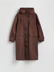 Parka z kapturem - brązowy. Brązowe parki damskie Reserved, l, bez wzorów, z tkaniny, z kapturem. Za 299.99 zł.
