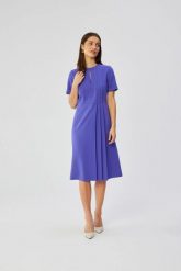 Elegancka sukienka midi z ozdobnymi zakładkami fioletowa. Fioletowe sukienki damskie Stylove, do pracy, l, bez wzorów, z materiału, biznesowe, bez kołnierzyka, bez ramiączek, midi, dopasowane. Za 339.00 zł.