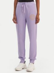 Versace Jeans Couture Spodnie dresowe 80HAAT02 CF01T Fioletowy Regular Fit. Fioletowe spodnie dresowe damskie Versace Jeans Couture, bez wzorów, z bawełny. Za 969.99 zł.