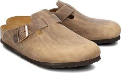 Birkenstock Birkenstock Boston - Klapki Męskie - 0960811 41. Klapki męskie Birkenstock, bez wzorów, bez zapięcia. Za 546.30 zł.