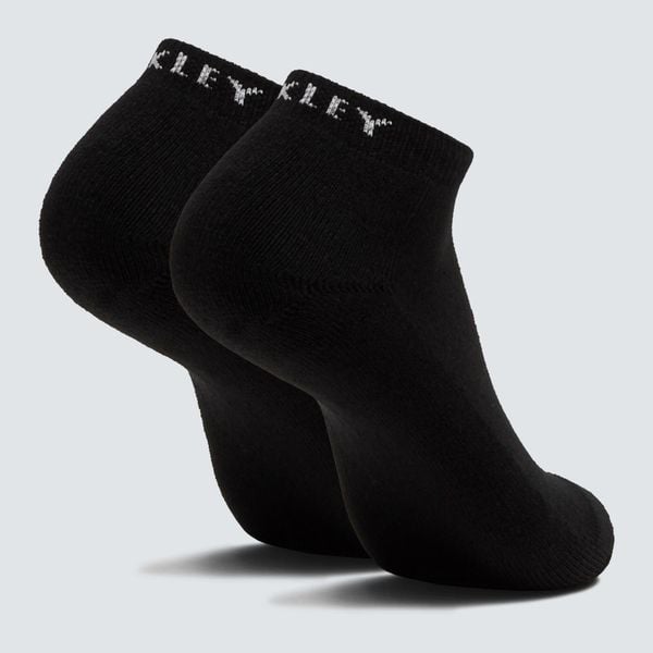 Skarpetki unisex Oakley Short Solid Socks 3 Pary. Czarne skarpety męskie Oakley, bez wzorów, z bawełny. Za 92.60 zł.