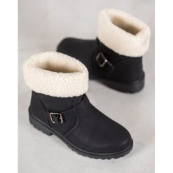 SHELOVET Botki Z Kożuszkiem czarne. Czarne botki damskie SHELOVET, bez wzorów, z tworzywa sztucznego, bez obcasa, bez zapięcia. Za 89.00 zł.