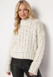 Jasnobeżowy Szydełkowy Sweter z Półgolfem Nivadi. Brązowe swetry nierozpinane damskie Born2be, m, bez wzorów, bez kołnierzyka, bez ramiączek. Za 219.99 zł.