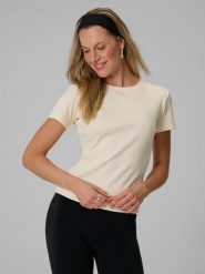 4F T-shirt slim z prążkowanej dzianiny damski - kremowy M. Białe t-shirty damskie 4F, m, bez wzorów, z bawełny, eleganckie, bez kołnierzyka, bez ramiączek. Za 49.99 zł.