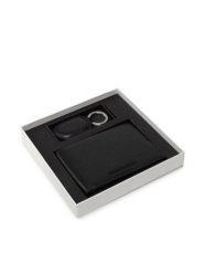 Emporio Armani Zestaw portfel i brelok Y4R222 Y068E 80001 Czarny. Czarne portfele męskie Emporio Armani, bez wzorów, ze skóry. Za 749.99 zł.
