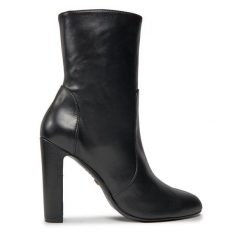 Botki Stuart Weitzman. Czarne botki damskie Stuart Weitzman, bez wzorów, bez obcasa, na słupku, bez zapięcia. Za 2,249.00 zł.