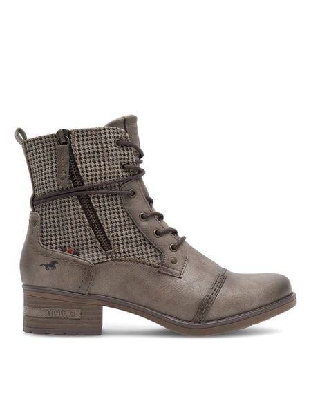 Mustang Trzewiki 1229-510 Szary. Szare botki damskie Mustang, bez wzorów, z materiału, bez obcasa, na płaskiej podeszwie, bez zapięcia. Za 239.99 zł.