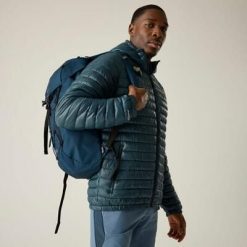 Męska pikowana kurtka Hurden. Niebieskie kurtki męskie Regatta, m, bez wzorów, z poliamidu, bez kaptura. Za 249.99 zł.