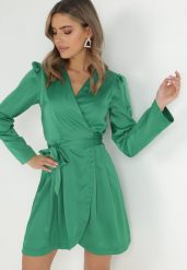 Zielona Satynowa Sukienka Kopertowa Missa. Zielone sukienki damskie Born2be, m, bez wzorów, z satyny, bez kołnierzyka, bez ramiączek, mini, kopertowe. Za 129.99 zł.