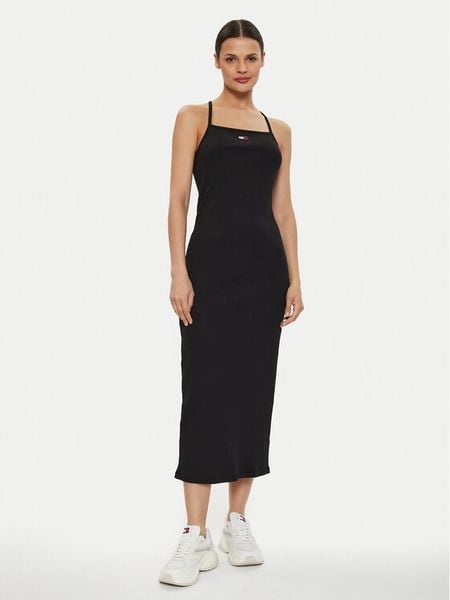 Tommy Jeans Sukienka letnia Badge DW0DW18579 Czarny Slim Fit. Czarne sukienki damskie Tommy Jeans, na lato, xs, bez wzorów, z bawełny, bez kołnierzyka, bez ramiączek. Za 229.99 zł.