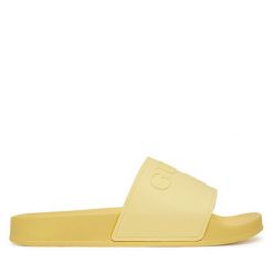 Klapki Guess. Żółte klapki damskie Guess, z aplikacjami, bez obcasa, bez zapięcia. Za 119.99 zł.