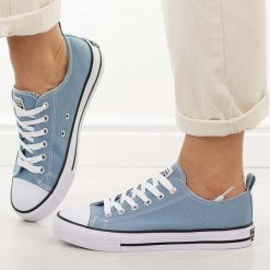 Niebieskie trampki damskie American Club Dsln Lh122. Niebieskie trampki i tenisówki damskie American CLUB, bez wzorów, z jeansu, bez zapięcia. Za 99.00 zł.