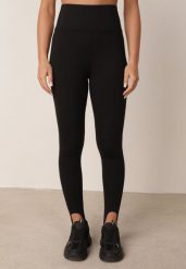 Czarne Gładkie Legginsy z Wysokim Stanem i Zapiętkami Nimesa. Czarne legginsy damskie Born2be, bez wzorów, z jeansu. Za 69.99 zł.