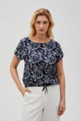 Koszula z wiskozy granatowa. Koszule damskie MOODO, bez wzorów, z wiskozy, bez kołnierzyka, bez ramiączek. Za 79.99 zł.
