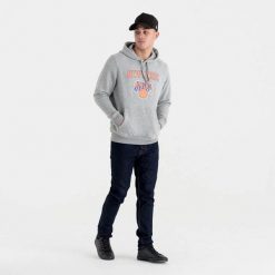 Bluza z kapturem New York Knicks NBA. Szare bluzy męskie New Era, m, bez wzorów, z kapturem. Za 294.50 zł.