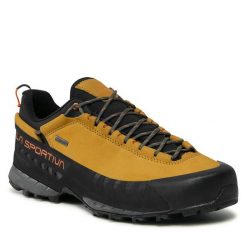 Trekkingi La Sportiva. Żółte buty zimowe męskie La Sportiva, bez wzorów, z gore-texu, bez obcasa, bez zapięcia. Za 889.99 zł.