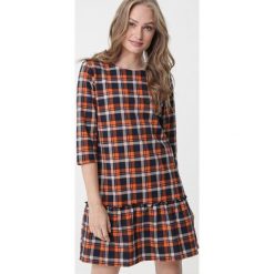 Granatowa Sukienka Tullamarine. Niebieskie sukienki damskie Born2be, l, bez wzorów, eleganckie, bez kołnierzyka, bez ramiączek, mini. Za 79.99 zł.