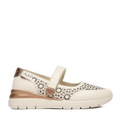 Półbuty Go Soft. Czółenka damskie GO SOFT, bez wzorów, bez obcasa, bez zapięcia. Za 149.99 zł.