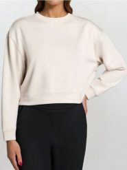 Bluza basic - kremowy. Białe bluzy damskie Sinsay, l, bez wzorów, z dzianiny, bez ramiączek, bez kaptura. W wyprzedaży za 29.99 zł.