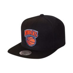 Czapka New York Knicks. Czarne czapki damskie Mitchell & Ness, bez wzorów, sportowe. Za 217.00 zł.