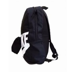 Plecak szkolny miejski sportowy z piórnikiem czarny 20 L Nike DR6084-010. Czarne plecaki męskie Nike, bez wzorów, sportowe. Za 179.00 zł.