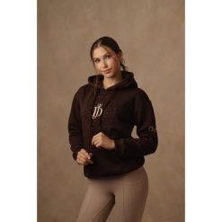 Bluza JD ATTACK Mila. Brązowe bluzy damskie JD ATTACK, bez wzorów, sportowe, bez ramiączek, bez kaptura. Za 239.00 zł.