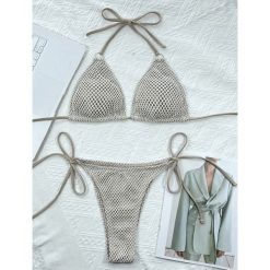 Bikini trójkątne z regulowanymi wiązaniami na plażę Tarana. Brązowe bikini Intica, bez wzorów. W wyprzedaży za 149.00 zł.