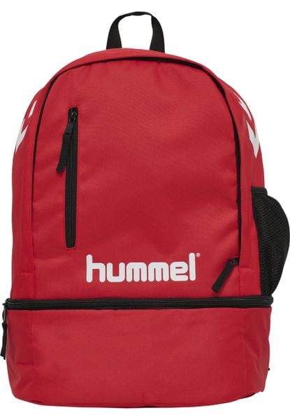 Plecak sportowy Hummel Promo Back Pack z podwójnym dnem True Red. Czerwone plecaki męskie Hummel, bez wzorów, z materiału, sportowe. Za 117.00 zł.